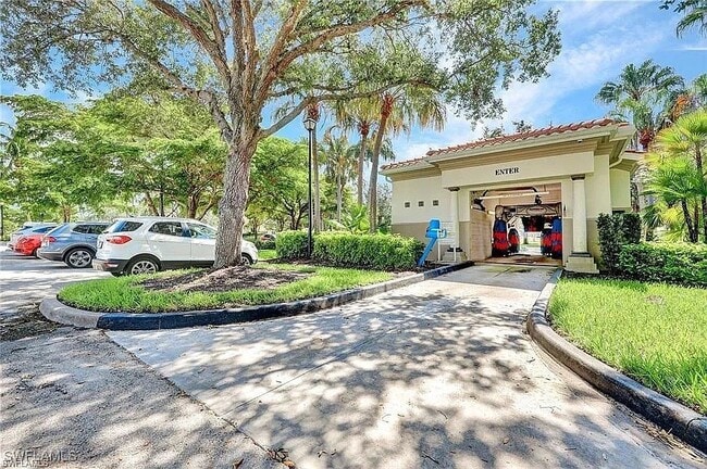 6250 Towncenter Cir