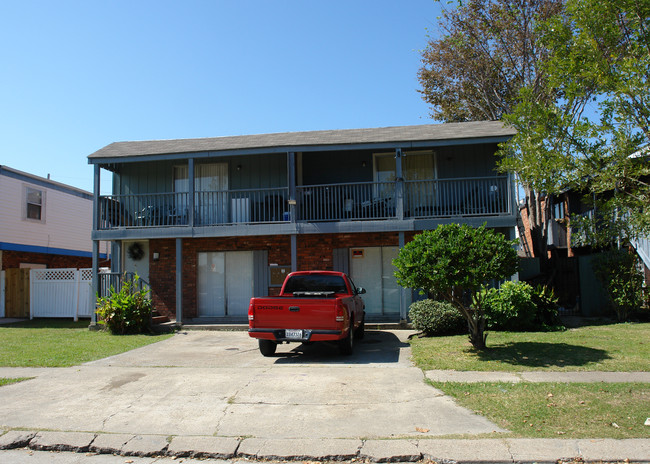 3601 Martinique Ave in Kenner, LA - Foto de edificio - Building Photo