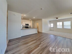 12713 Big Rnch Rd in Fort Worth, TX - Foto de edificio - Building Photo