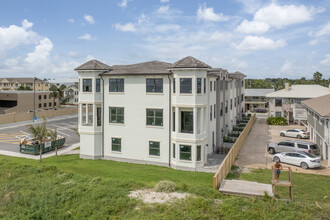 11 S 12TH Ave in Jacksonville Beach, FL - Building Photo - Building Photo