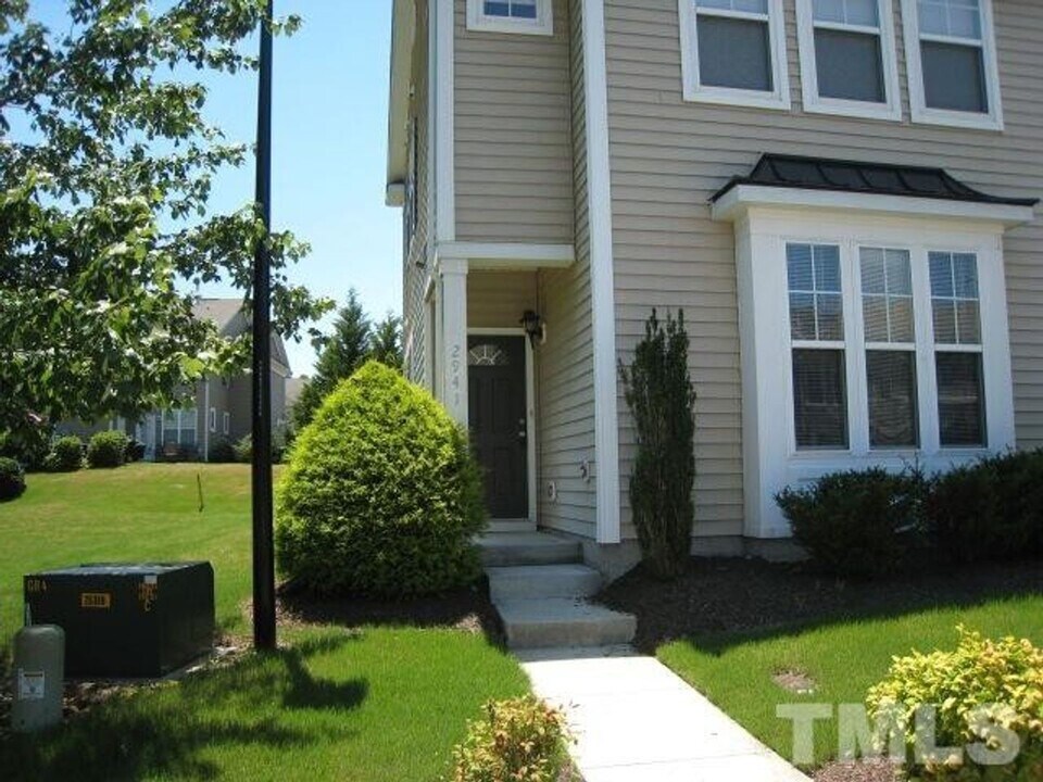 2941 Casona Way in Raleigh, NC - Building Photo