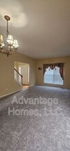 809 Midjay Dr in Liberty, MO - Building Photo - Building Photo