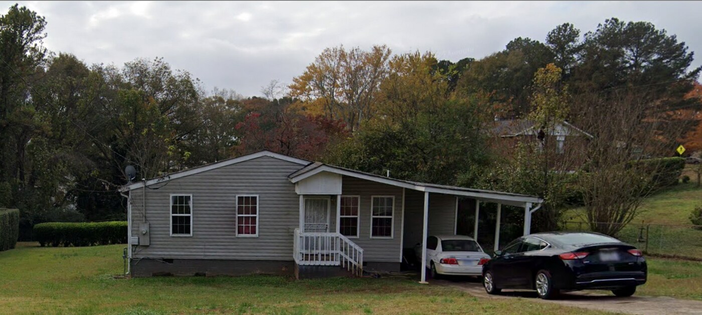 951 McKay Dr SE in Atlanta, GA - Building Photo