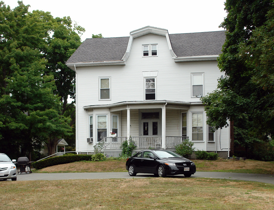 50 Pleasant St in Weymouth, MA - Foto de edificio