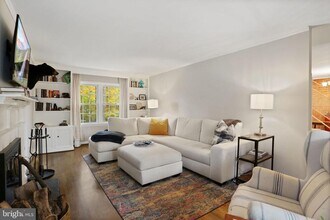 4848 Red Fox Dr in Annandale, VA - Building Photo - Building Photo