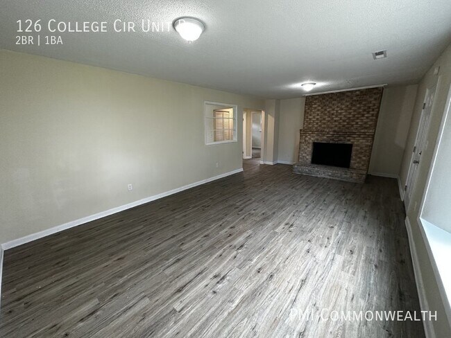126 College Cir-Unit -B in Staunton, VA - Building Photo - Building Photo