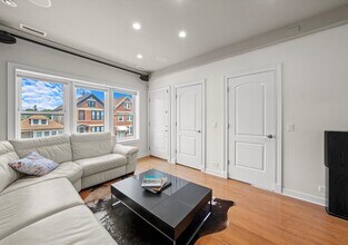 1025 W 31st Pl in Chicago, IL - Building Photo - Building Photo