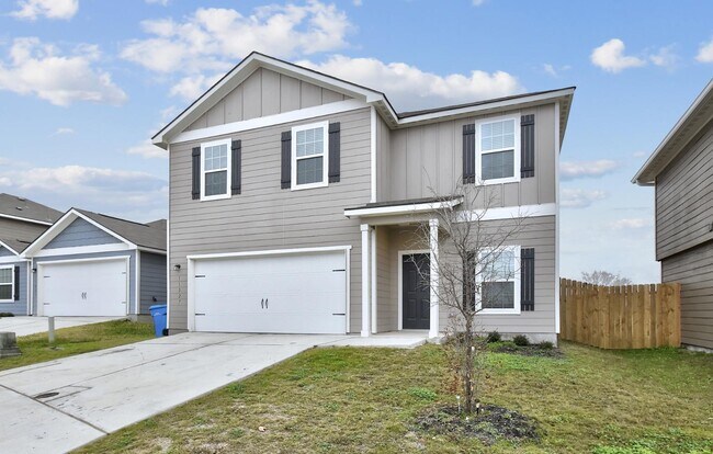 11027 Chatham Ct in Converse, TX - Building Photo - Building Photo