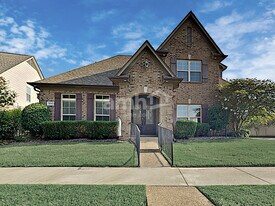 10383 Old Brownsville Rd in Lakeland, TN - Building Photo