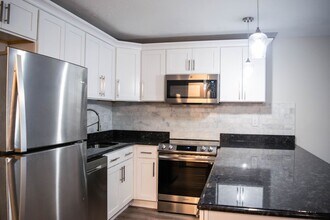465 Whalley Ave in New Haven, CT - Building Photo - Building Photo