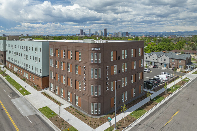 Clara Brown Commons in Denver, CO - Foto de edificio - Building Photo