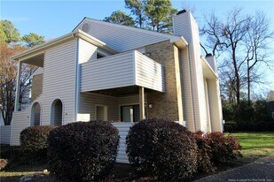 118 Manhattan Ct in Cary, NC - Building Photo