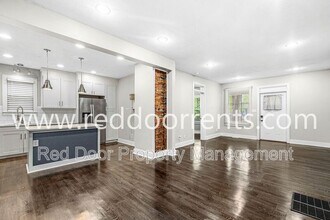 2028 Hoyt Ave in Indianapolis, IN - Building Photo - Building Photo