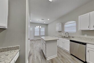 6114 Berkshire Park Dr in Houston, TX - Building Photo - Building Photo