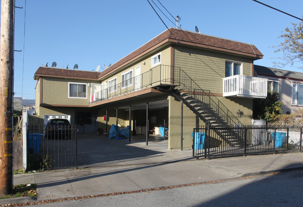 639 Masson Ave in San Bruno, CA - Building Photo