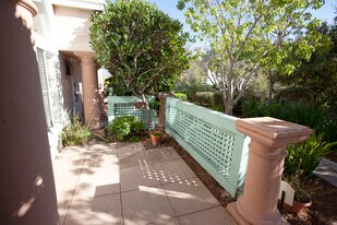 12926 Carmel Creek Rd, Unit 43 in San Diego, CA - Building Photo