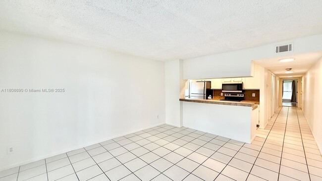 278 Cypress Point Dr in Palm Beach Gardens, FL - Building Photo - Building Photo