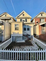 120-13 28th Ave in Queens, NY - Building Photo