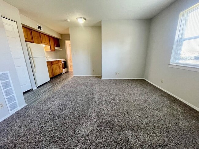 2504 Langdon Dr in Rolling Hills, KY - Building Photo - Building Photo