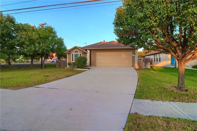 1601 Windy Park Dr in Round Rock, TX - Building Photo - Building Photo