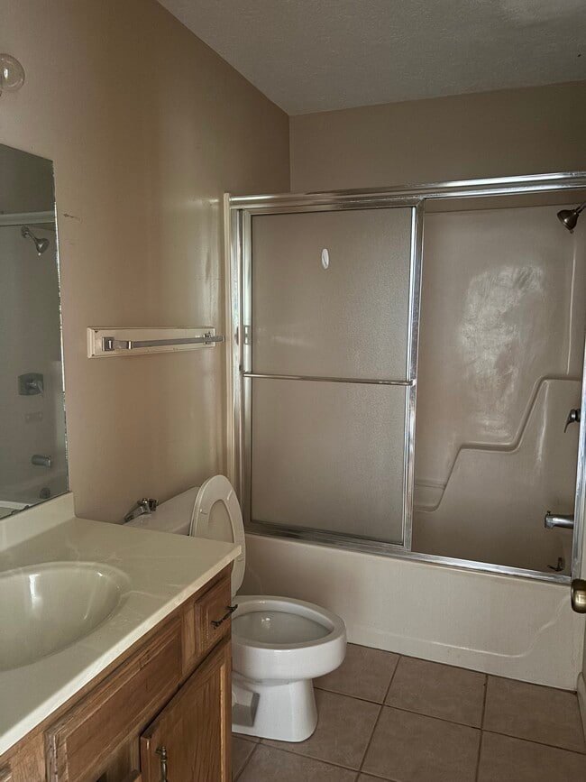 86 Hillside Dr in Holiday Island, AR - Building Photo - Building Photo