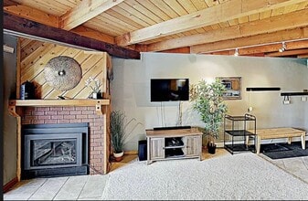 9100 Ryan Gulch Rd, Unit Treehouse Condo - H202 in Silverthorne, CO - Foto de edificio - Building Photo