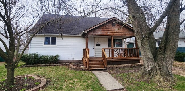 property at 952 Hunter Ave