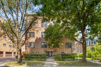 721 Foster St in Evanston, IL - Building Photo - Building Photo