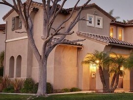 6120 Paseo Valiente in Carlsbad, CA - Building Photo