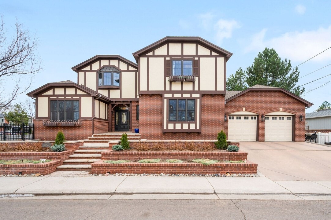 747 Jasmine St in Denver, CO - Building Photo