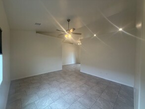 3270 E Farm Crst Ave in Kingman, AZ - Building Photo - Building Photo