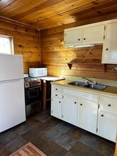 675 W Pine St in Bishop, CA - Building Photo - Building Photo