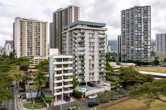 The Parkview in Honolulu, HI - Building Photo - Building Photo