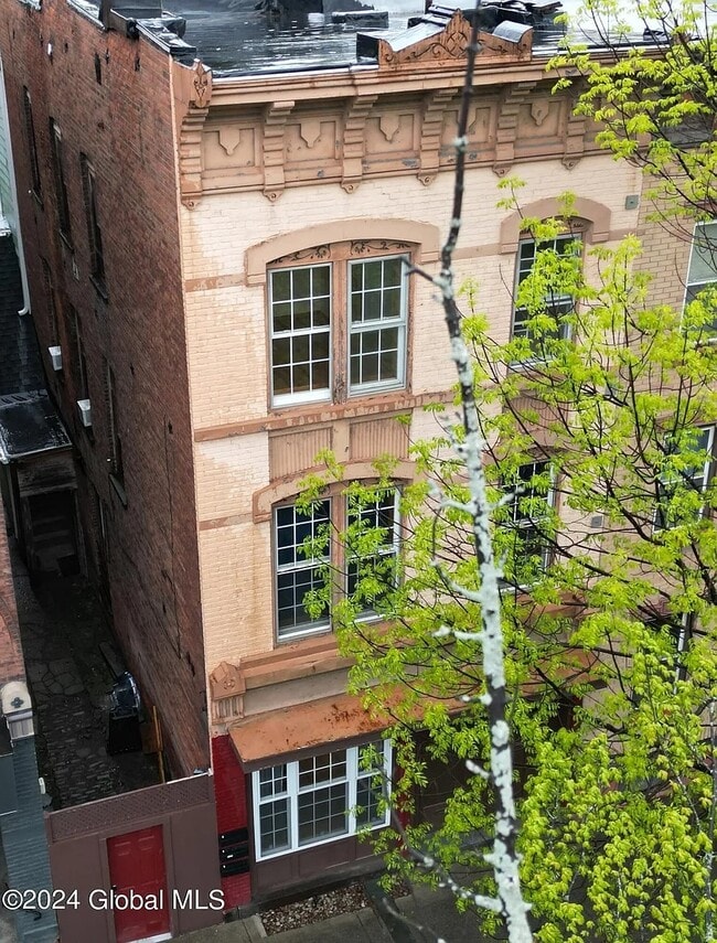181 4th St, Unit 1 in Troy, NY - Building Photo - Building Photo