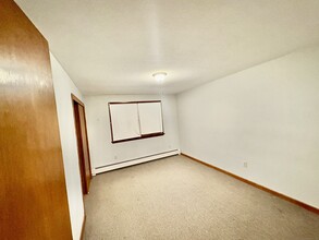 26 Upton St in New Britain, CT - Building Photo - Building Photo