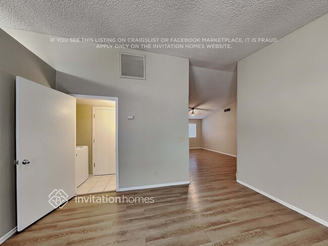 8943 W Cinnabar Ave in Peoria, AZ - Building Photo - Building Photo