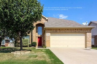 1248 Sweetwater Dr in Burleson, TX - Building Photo
