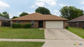 3807 Water Oak Dr in Killeen, TX - Building Photo