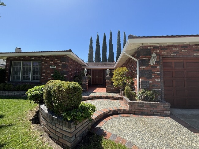 property at 6723 Altiplano Way