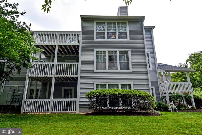 12040 Cardamom Dr in Woodbridge, VA - Building Photo - Building Photo