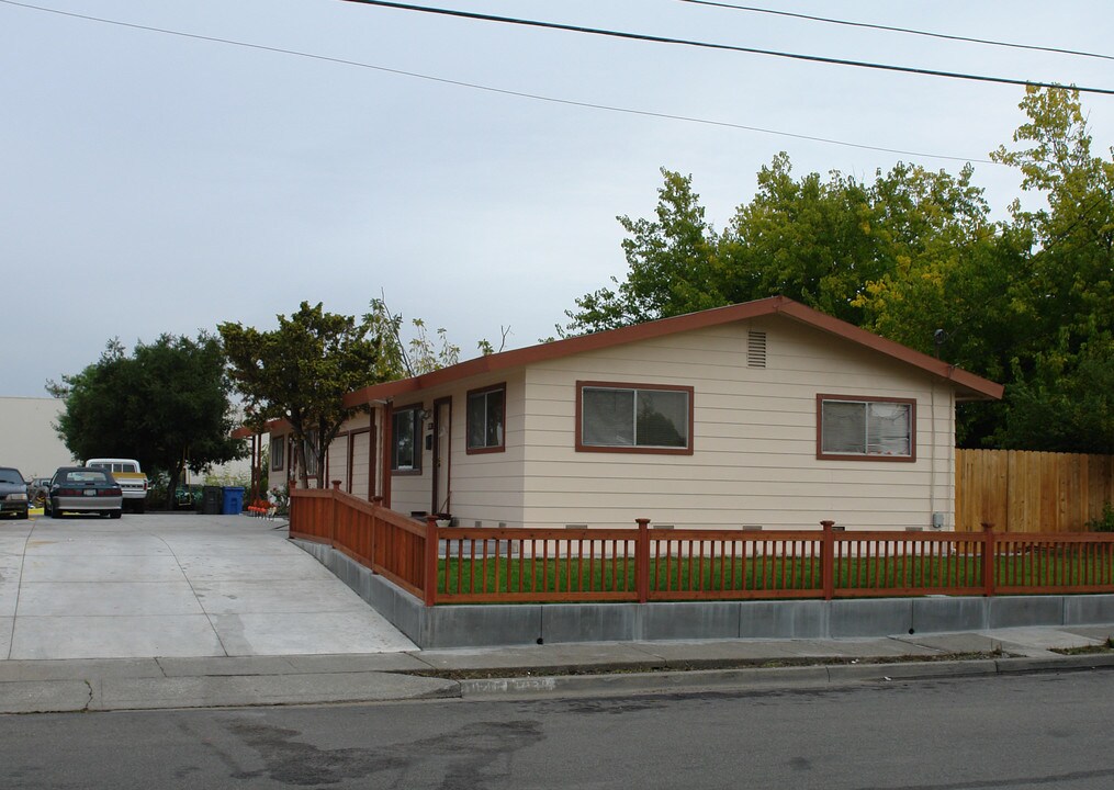 1039 Butte Ct in Santa Rosa, CA - Building Photo