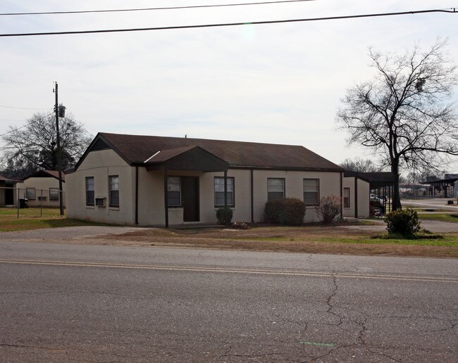 Bonita Terrace Apartments in Tuscaloosa, AL - Building Photo - Building Photo