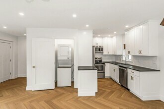 203 Broadway in Huntington Station, NY - Building Photo - Building Photo