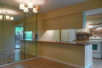 5262 Coral Ct in Orlando, FL - Building Photo - Building Photo
