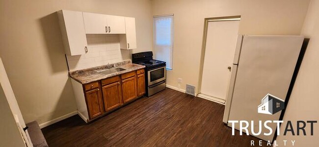 property at 2629 N Palethorp St