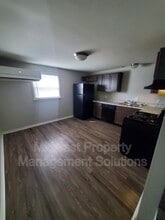 1857 E 8th St in Anderson, IN - Building Photo - Building Photo