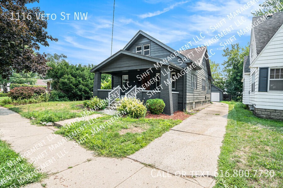 1116 Veto St NW in Grand Rapids, MI - Building Photo