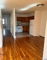 102-19 Martense Ave, Unit Apt C in Queens, NY - Building Photo