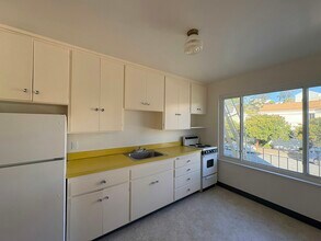2901 Cabrillo St in San Francisco, CA - Building Photo - Building Photo