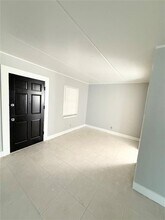 302 Spg Gdn Ave S in DeLand, FL - Building Photo - Building Photo
